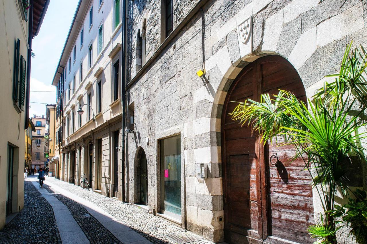 Apartamento Palazzo Del Pero - The House Of Travelers Como Exterior foto